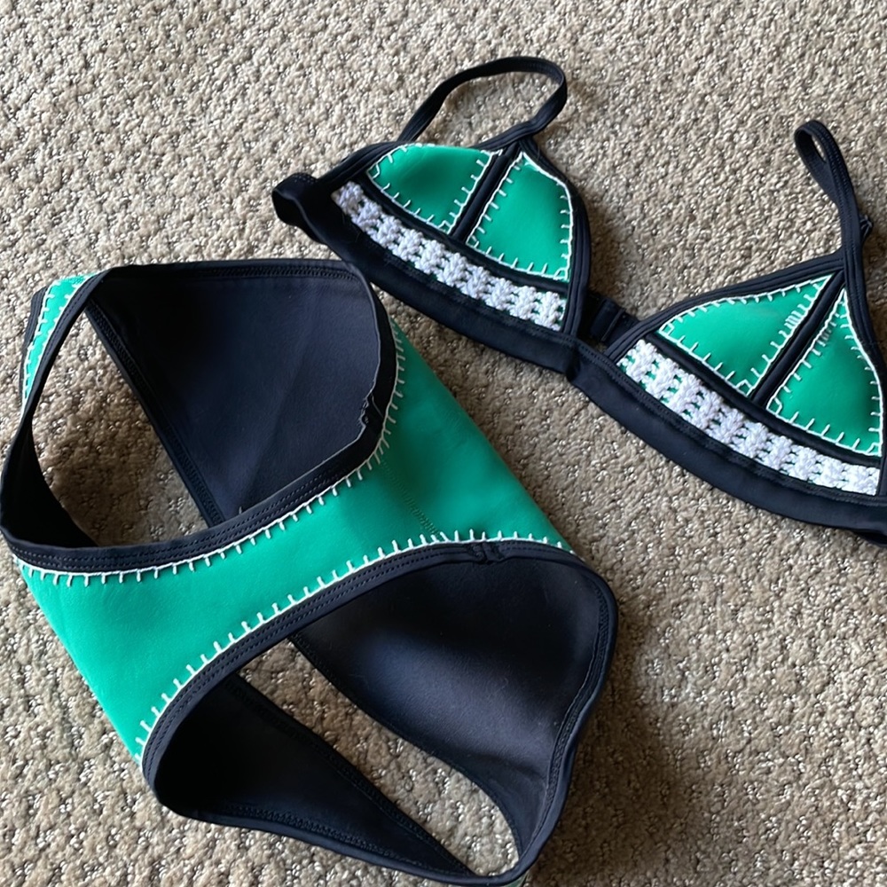 TRIANGL bikini size small - Picture 10 of 10